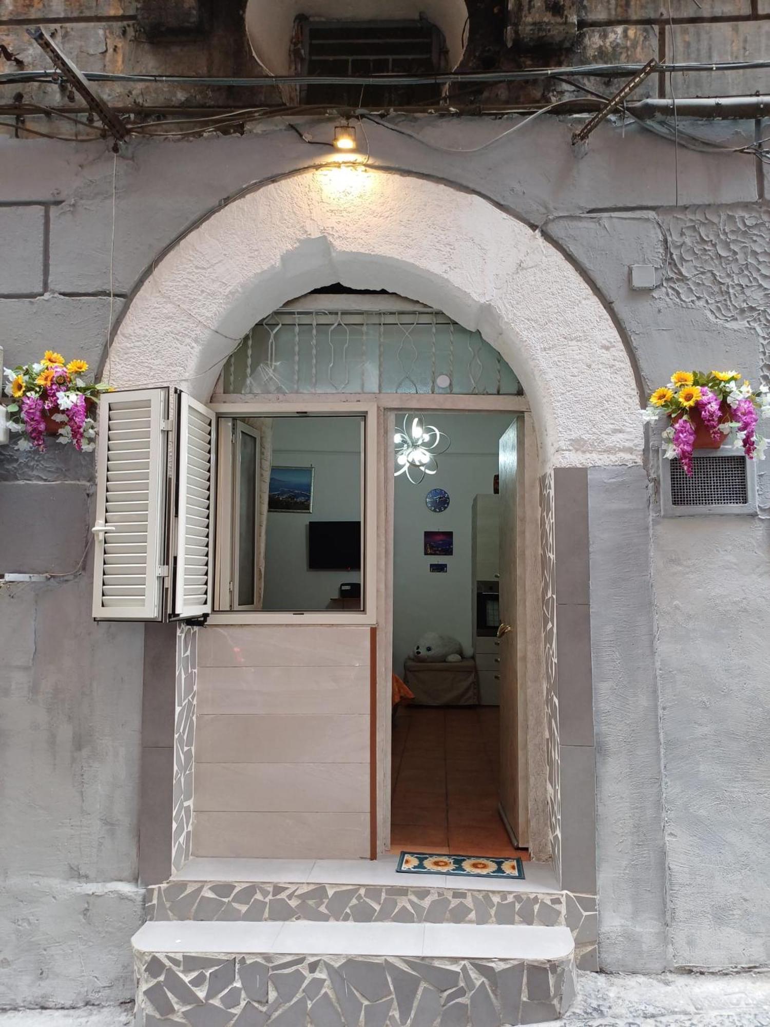 La Casetta Di Ciacione Naples Exterior photo